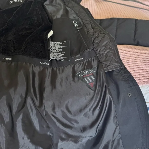Guess, Nicely used twice only Black Puffer Jacket/Hood and Weather-Resistant. - Picture 16 of 16